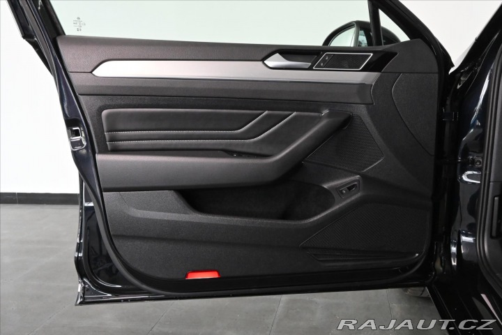 Volkswagen Passat 2,0 TDi 110kW DSG Eleganc 2024