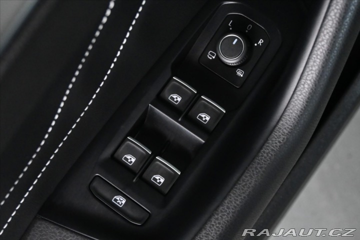 Volkswagen Passat 2,0 TDi 110kW DSG Eleganc 2024
