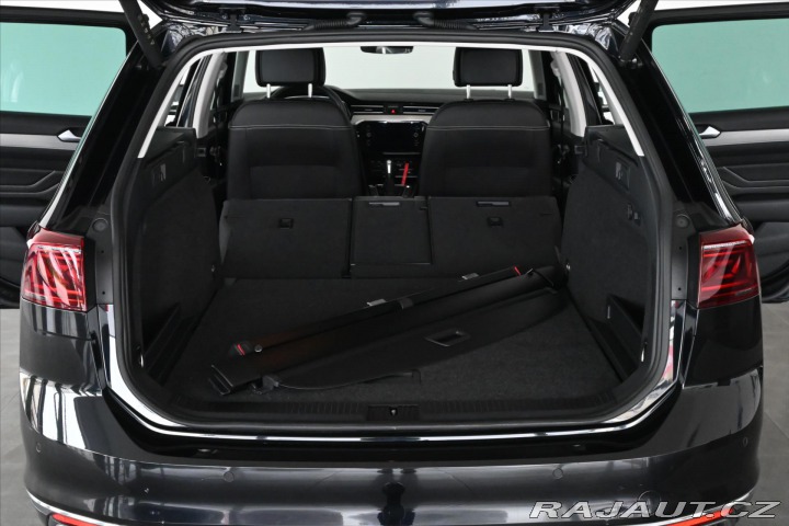 Volkswagen Passat 2,0 TDi 110kW DSG Eleganc 2024