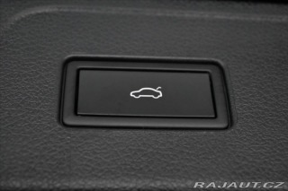 Volkswagen Passat 2,0 TDi 110kW DSG Eleganc 2024