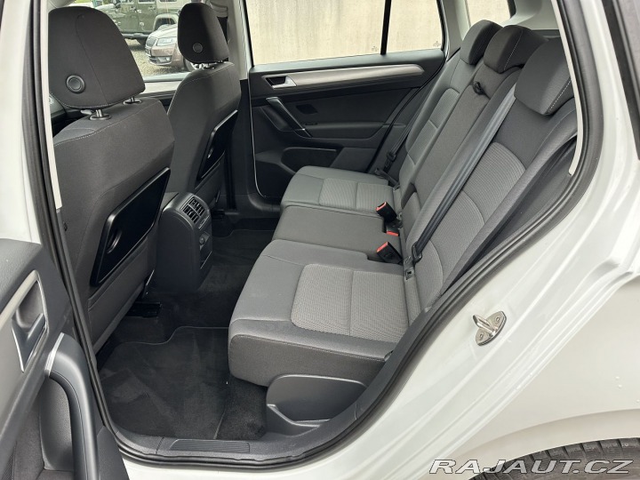 Volkswagen Golf Sportsvan 1,6TDI 81kW 1.MAJITEL SER 2015