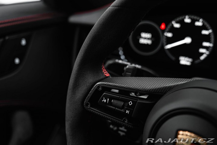 Porsche 911 992 DAKAR 1800