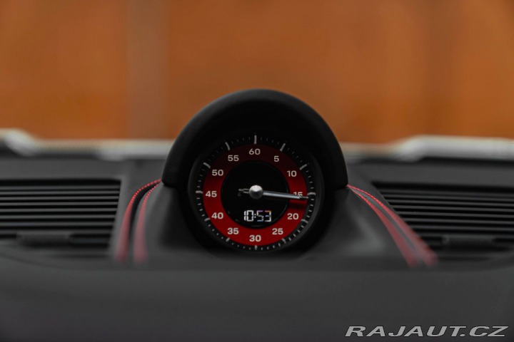 Porsche 911 992 DAKAR 1800