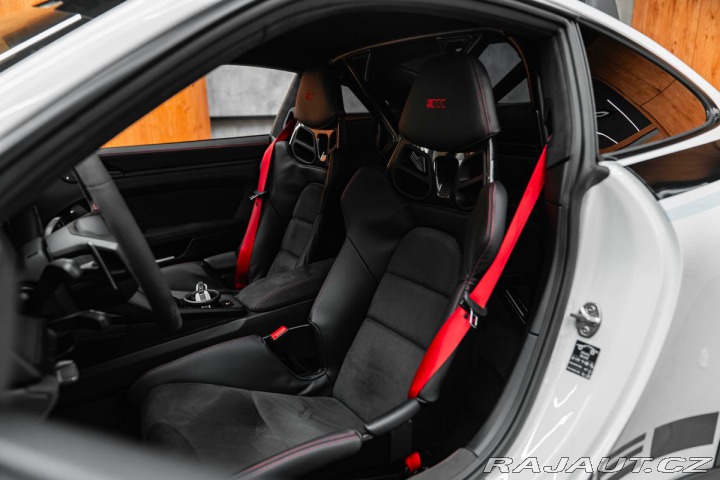 Porsche 911 992 DAKAR 1800