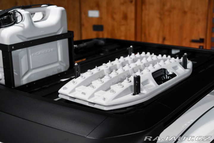 Porsche 911 992 DAKAR 1800