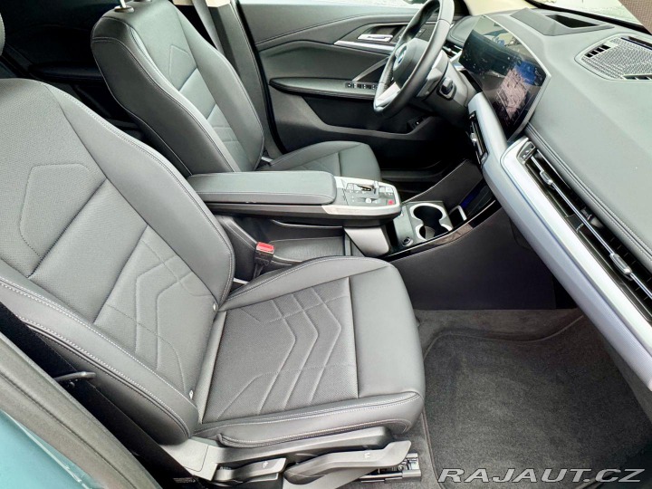 BMW iX1 xDrive 30, HUD, el.Sed, 3 2023