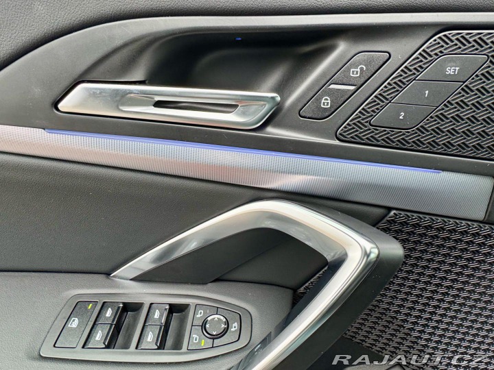 BMW iX1 xDrive 30, HUD, el.Sed, 3 2023