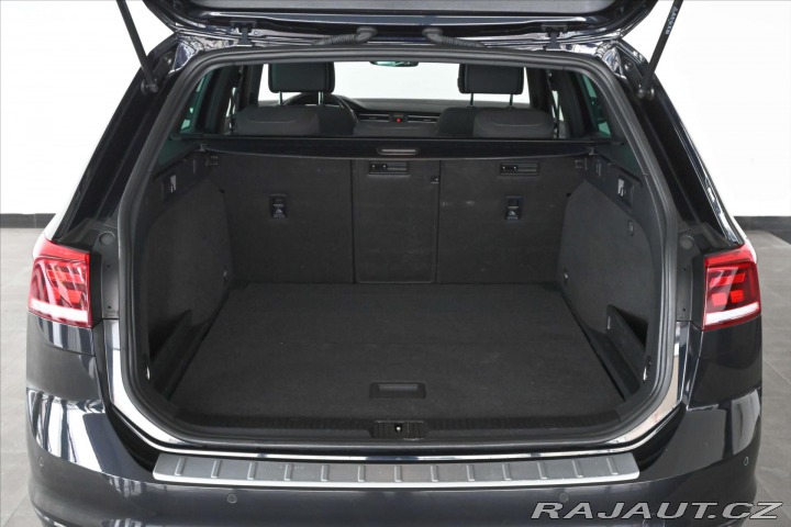 Volkswagen Passat 2,0 TDI 110 kW DSG BUSINE 2021