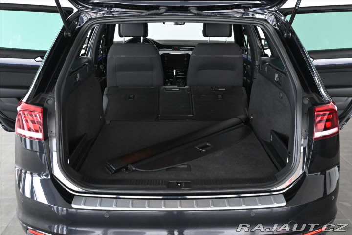 Volkswagen Passat 2,0 TDI 110 kW DSG BUSINE 2021