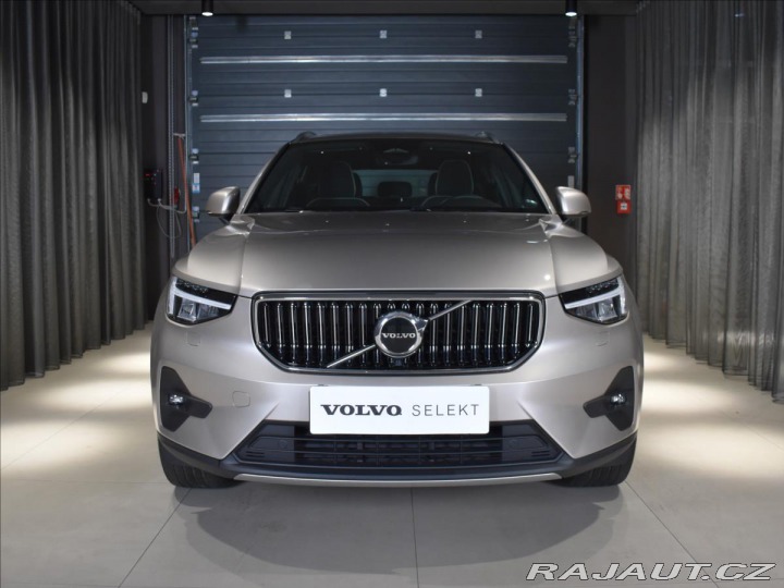 Volvo XC40 2,0 B4 Ult panorama,bezkl 2023