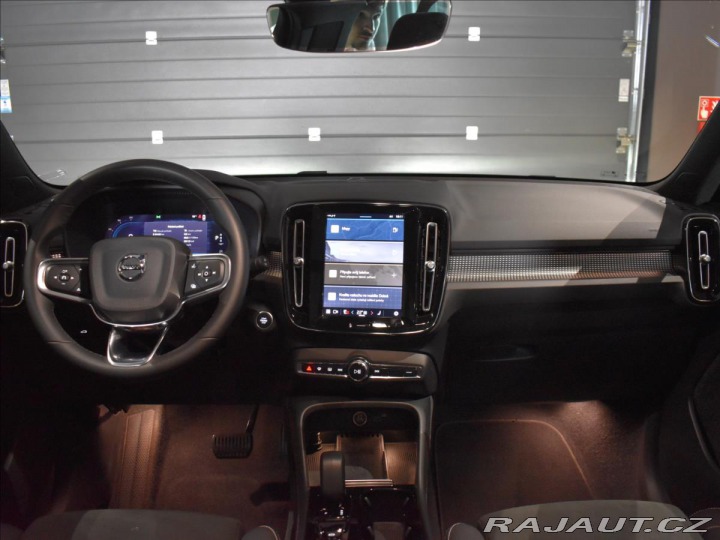 Volvo XC40 2,0 B4 ULT Panorama,Bezkl 2023