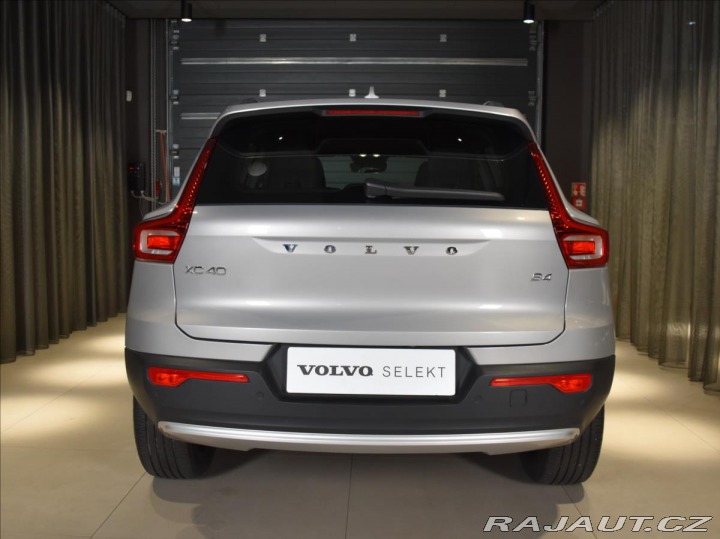 Volvo XC40 2,0 B4 ULT Panorama,Bezkl 2023
