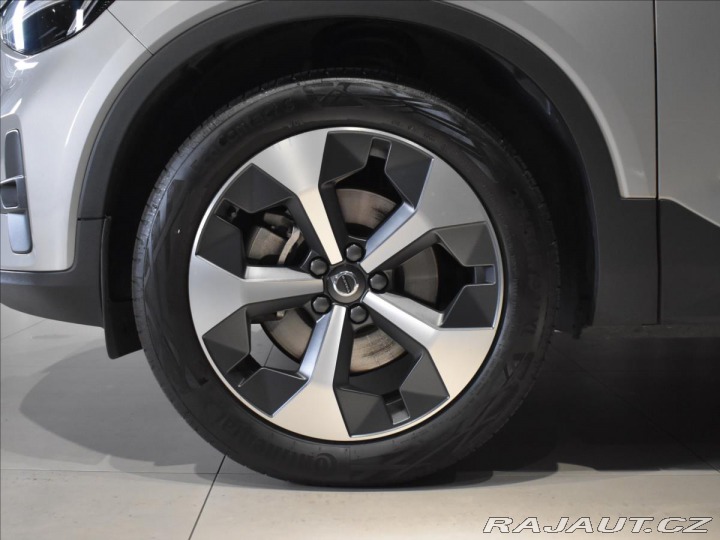 Volvo XC40 2,0 B4 ULT Panorama,Bezkl 2023