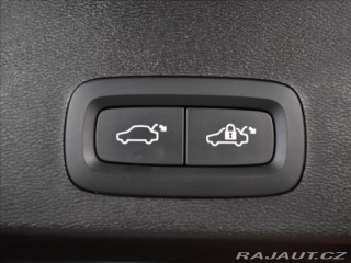 Volvo XC40 2,0 B4 ULT Panorama,Bezkl 2023