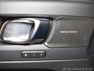 Volvo XC40 2,0 B4 ULT Panorama,Bezkl 2023