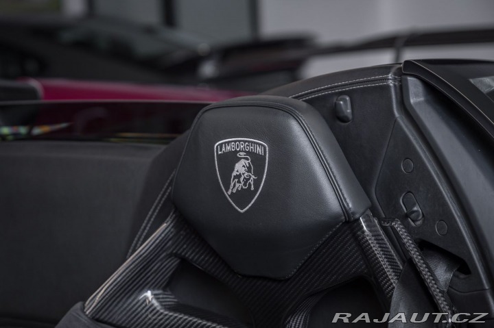 Lamborghini Huracán EVO Spyder Viola Bast 2021