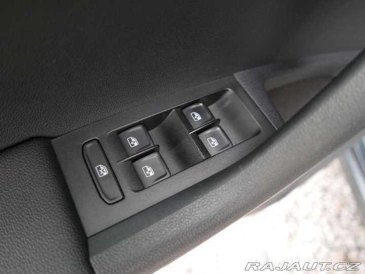 Škoda Octavia 1,5 TGi Automat REZERVACE 2020