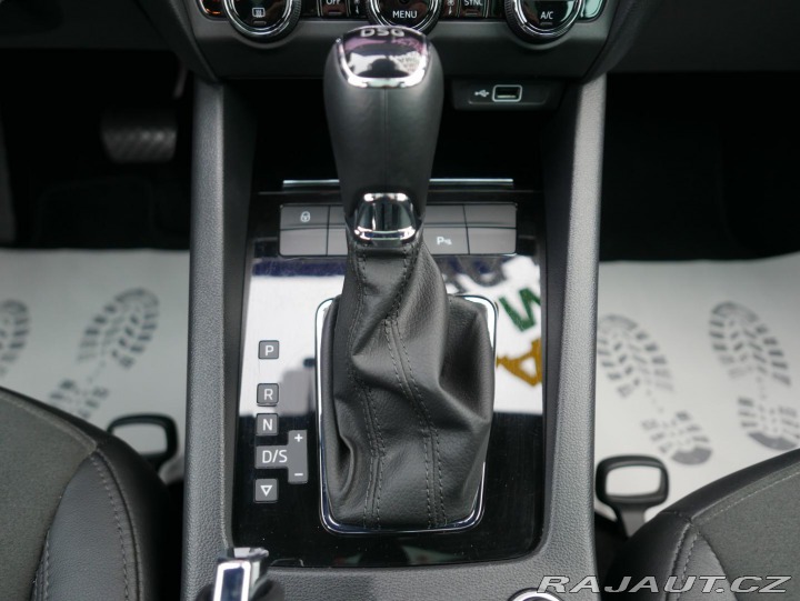 Škoda Octavia 1,5 TGi Automat REZERVACE 2020