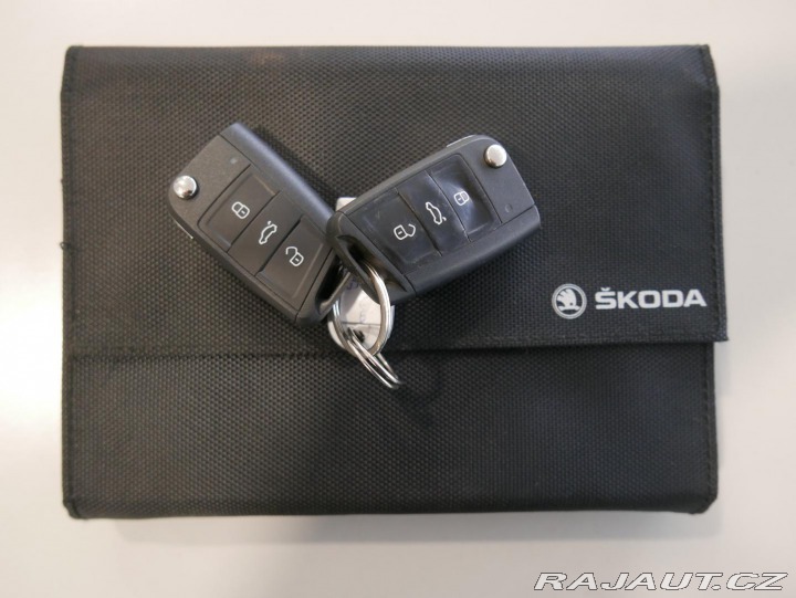 Škoda Octavia 1,5 TGi Automat REZERVACE 2020