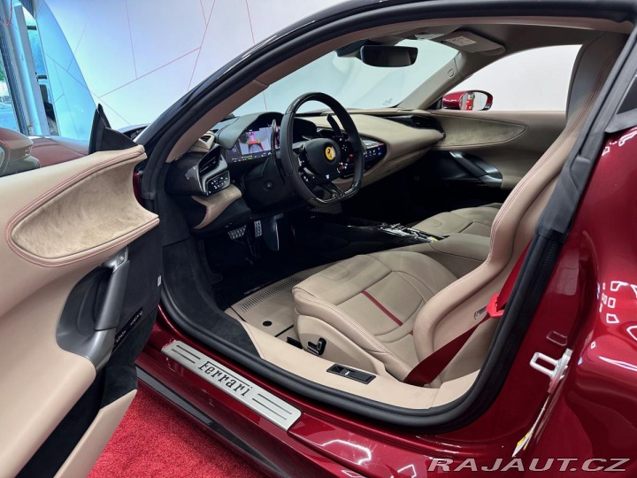 Ferrari SF90 Nové, ČR, TOP specif* Car 2024