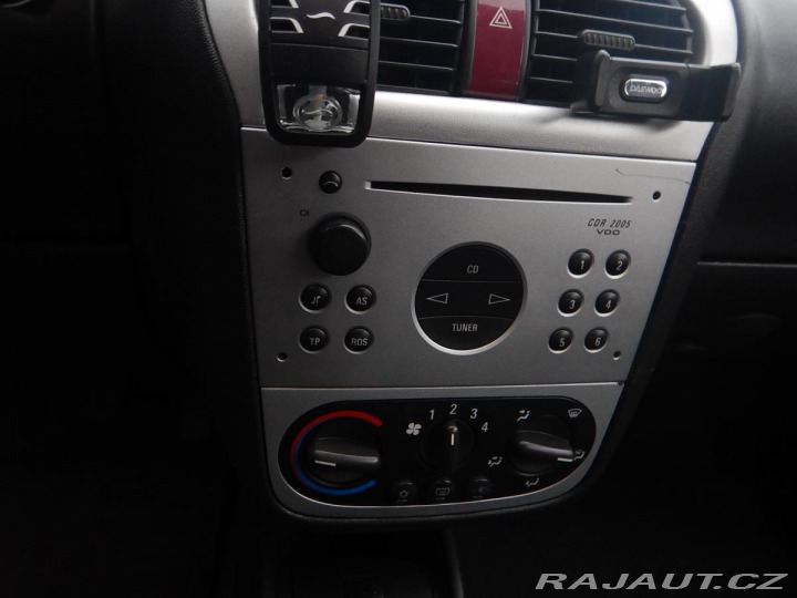 Opel Corsa 1.0i, KLIMA 2003