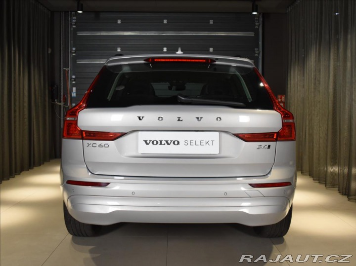 Volvo XC60 2,0 B4 AWD Core BLIS,Bezk 2022