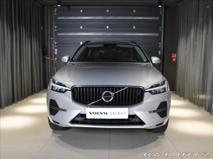 Volvo XC60 2,0 B4 AWD Core BLIS,Bezk 2022