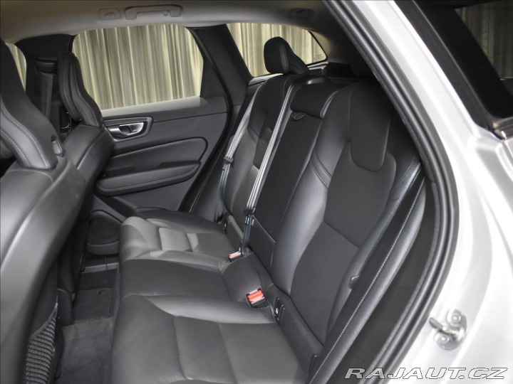 Volvo XC60 2,0 B4 AWD Core BLIS,Bezk 2022