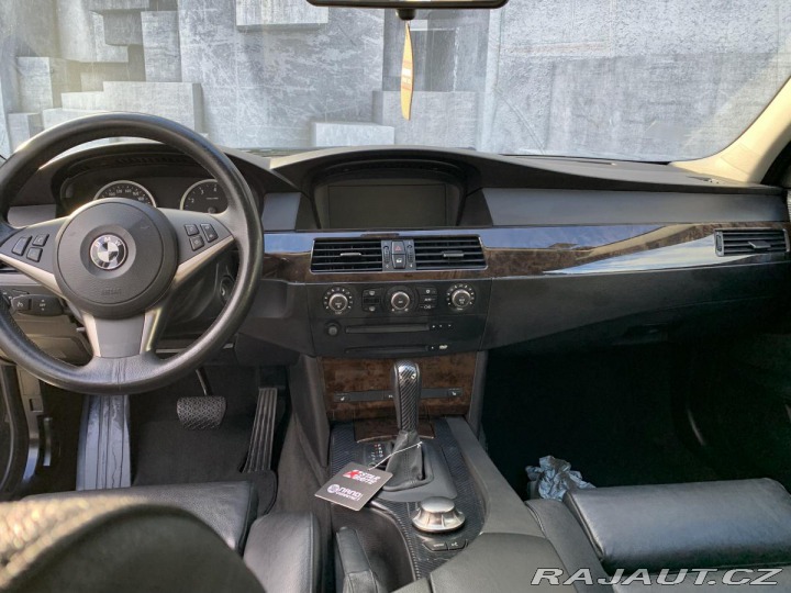 BMW 5 530Xi, 3.0i, 190KW 2004