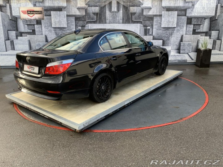 BMW 5 530Xi, 3.0i, 190KW 2004