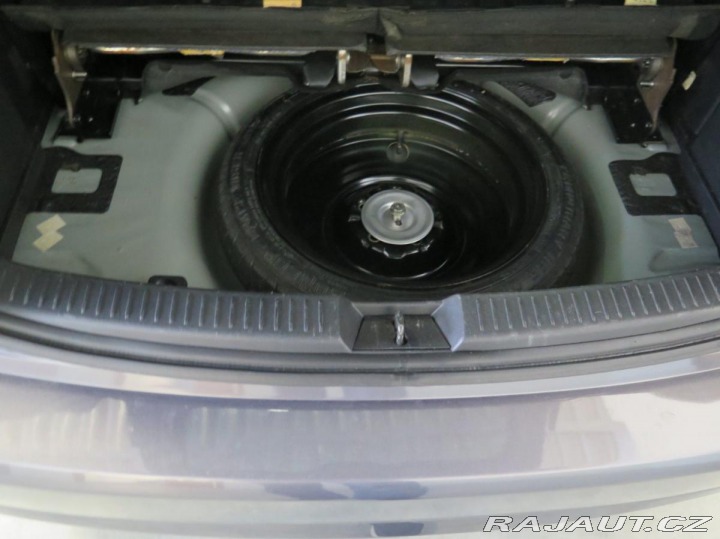 Mazda 5 1.8i,klima,výhřev,servis, 2009
