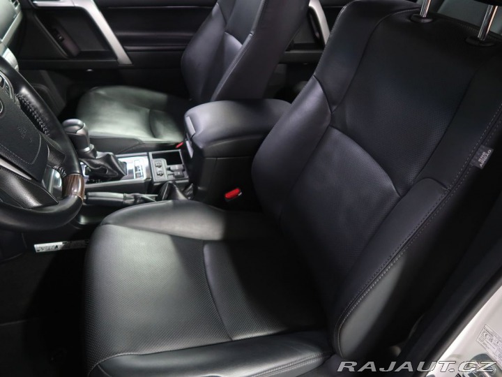 Toyota Land Cruiser 2.8D4D,CZ,Executiv,4x4,AT 2022