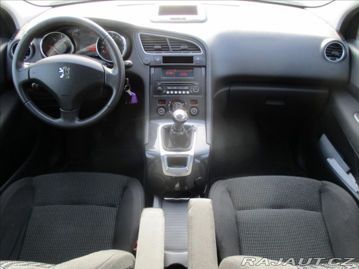 Peugeot 5008 2,0 HDI 150 k FAP Premium 2011