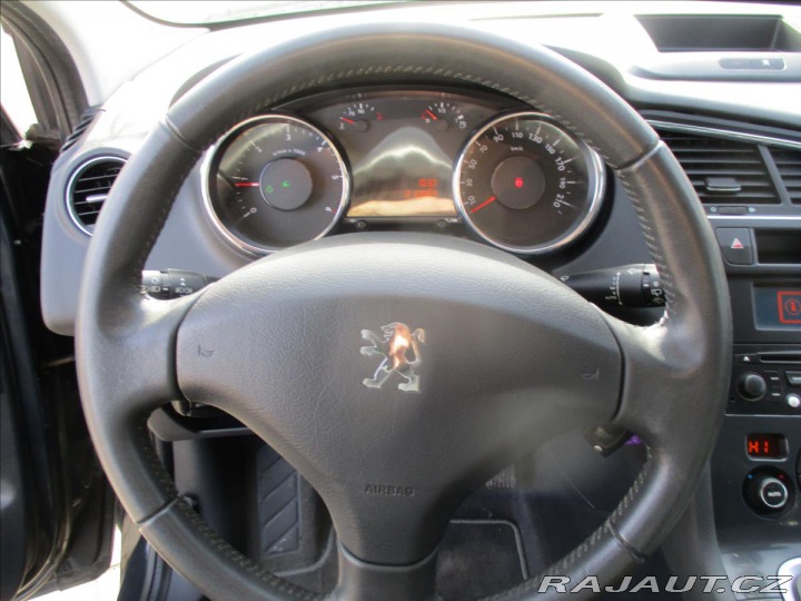 Peugeot 5008 2,0 HDI 150 k FAP Premium 2011