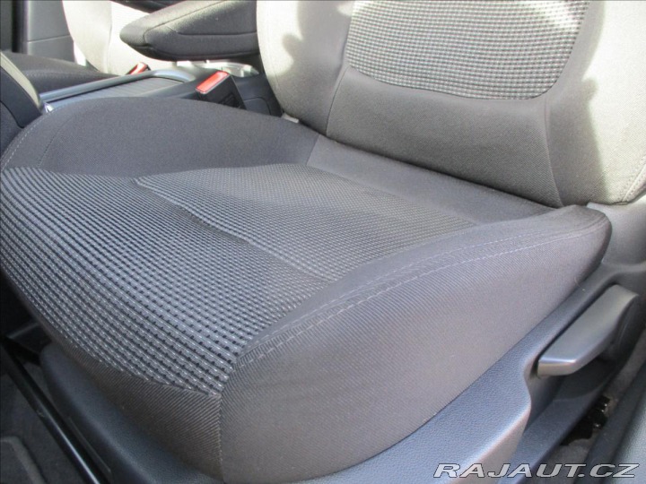 Peugeot 5008 2,0 HDI 150 k FAP Premium 2011