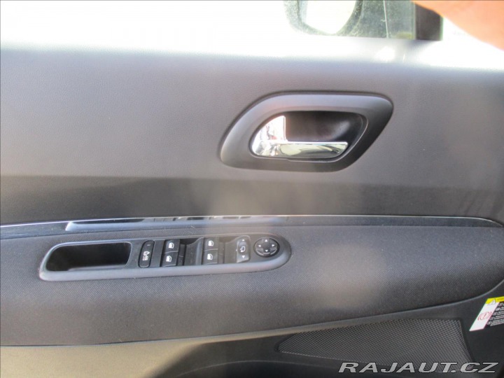 Peugeot 5008 2,0 HDI 150 k FAP Premium 2011