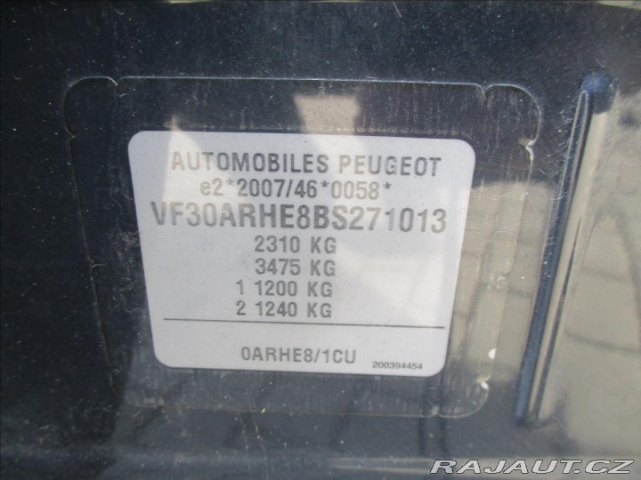 Peugeot 5008 2,0 HDI 150 k FAP Premium 2011