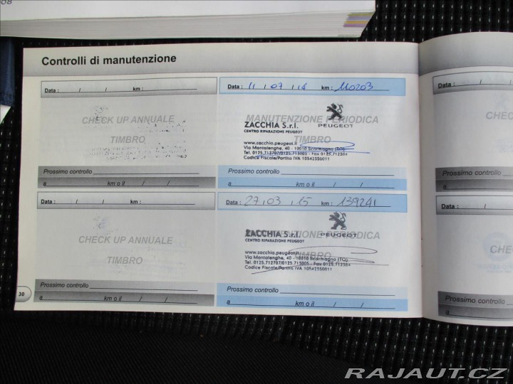 Peugeot 5008 2,0 HDI 150 k FAP Premium 2011