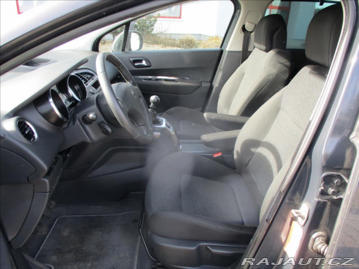 Peugeot 5008 2,0 HDI 150 k FAP Premium 2011