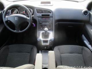 Peugeot 5008 2,0 HDI 150 k FAP Premium 2011