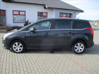Peugeot 5008 2,0 HDI 150 k FAP Premium 2011