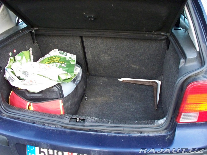 Volkswagen Golf 1.6i, benzín, 4.generace 1999