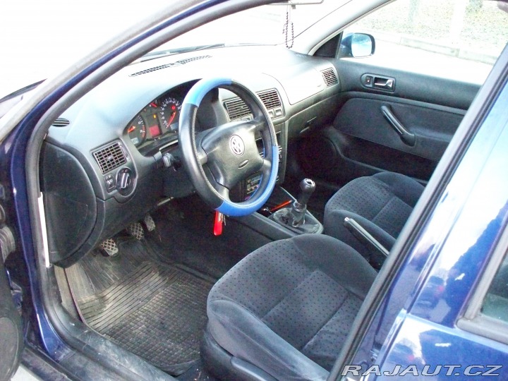 Volkswagen Golf 1.6i, benzín, 4.generace 1999