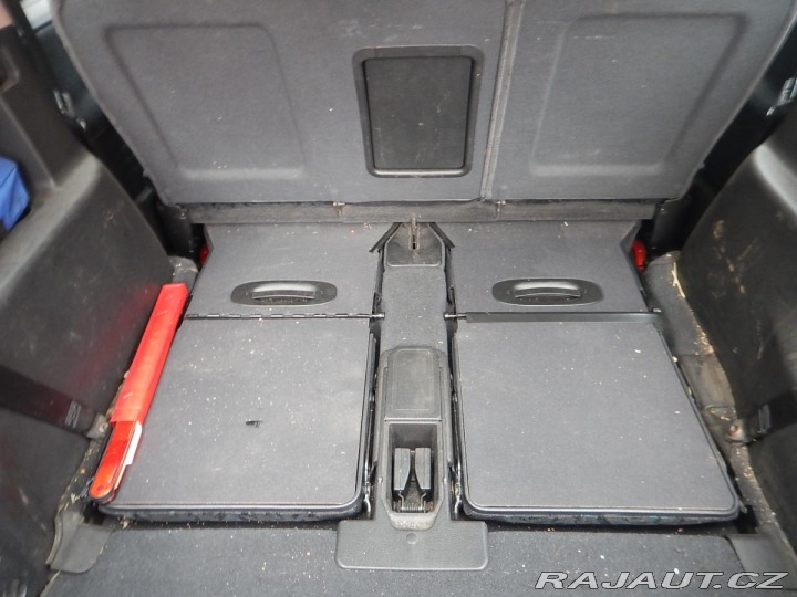 Opel Zafira 1.8 i 92 kw 7 míst 2001