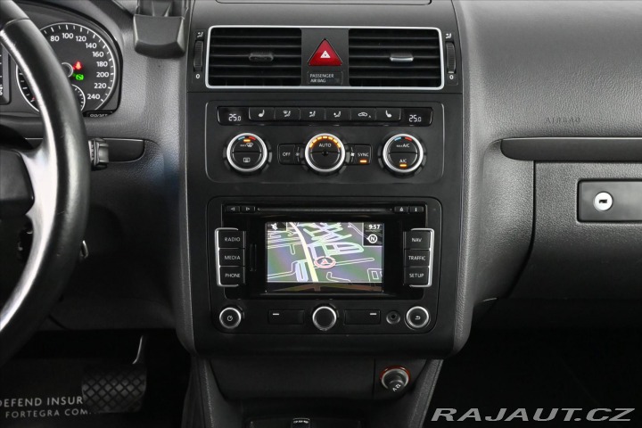 Volkswagen Touran 1,6 TDi 77kW DSG Comfortl 2012