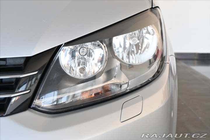 Volkswagen Touran 1,6 TDi 77kW DSG Comfortl 2012