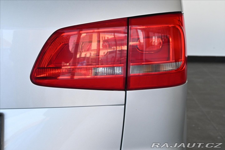 Volkswagen Touran 1,6 TDi 77kW DSG Comfortl 2012