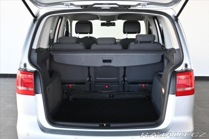 Volkswagen Touran 1,6 TDi 77kW DSG Comfortl 2012