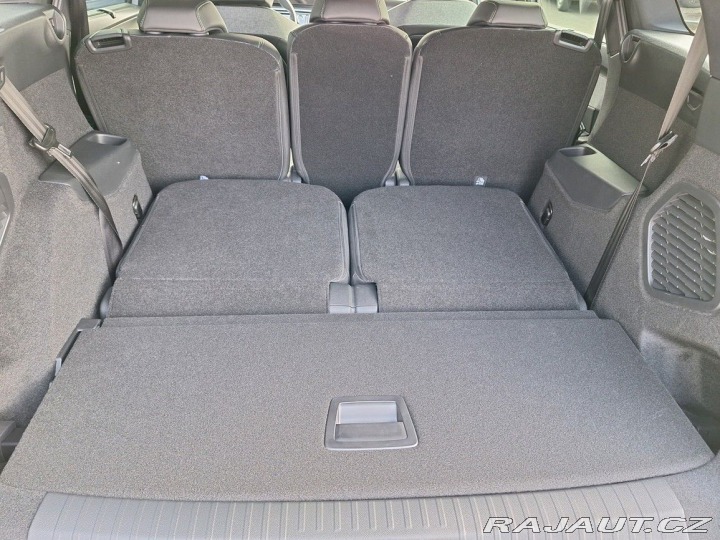 Peugeot 5008 GT Hybrid 136 e-DCS6 2025