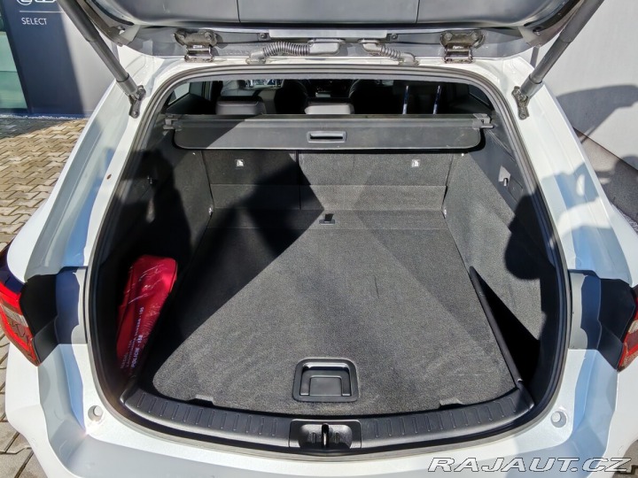 Toyota Corolla Style Touring Sports 2023